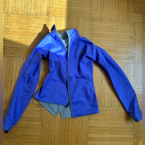 Reversible wind proof/water proof north face jacket - Picture 2 of 8